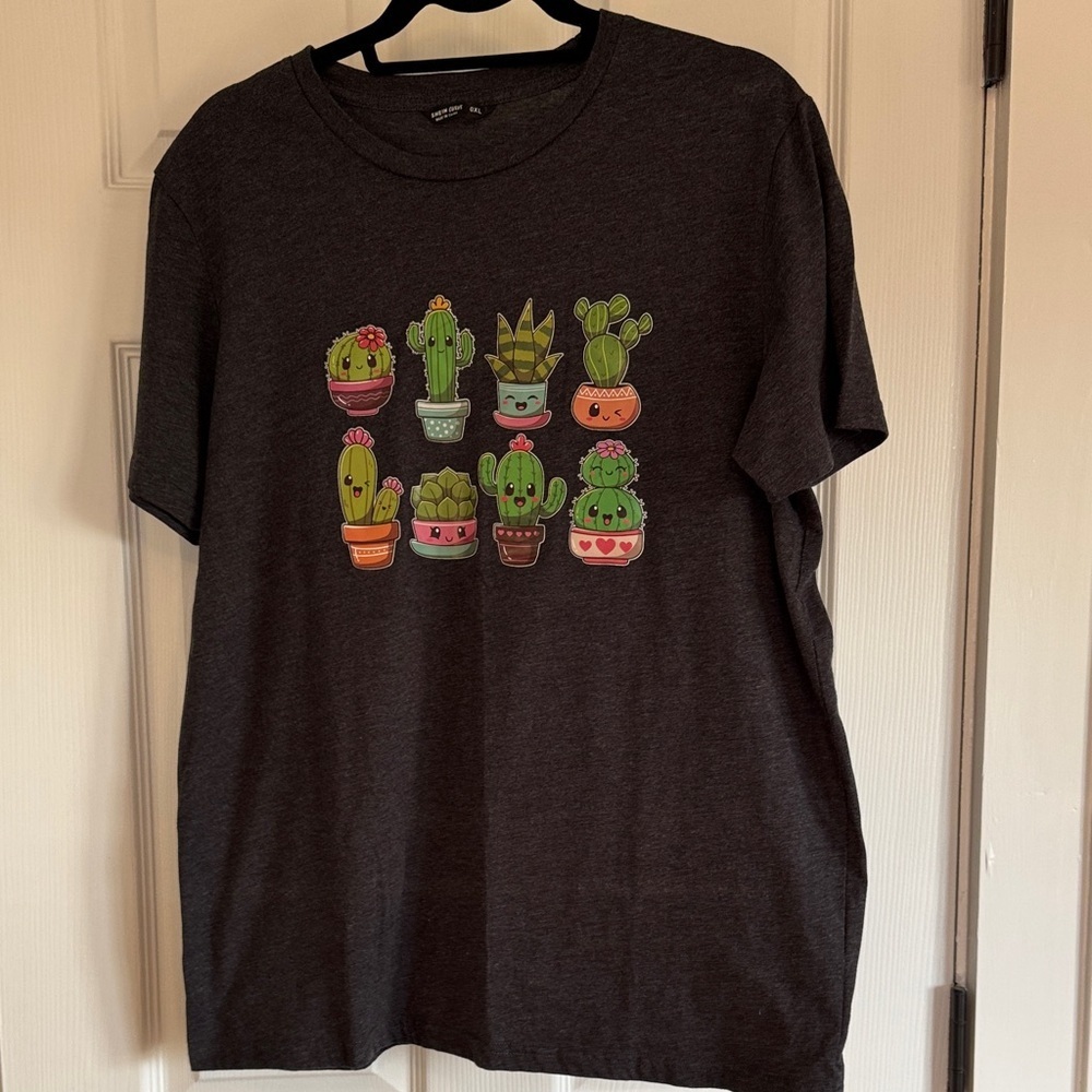 SHEIN Curve Dark Gray T-Shirt with Cactus Print